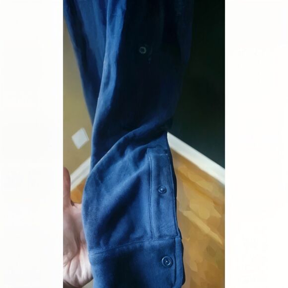 L.L. Bean Men's Navy Blue Long Sleeve Button-Down Shirt, Size M - Picture 6 of 16